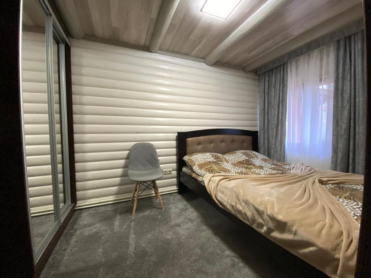 Маєток "Zymon & Ski" Bukovel Exterior foto